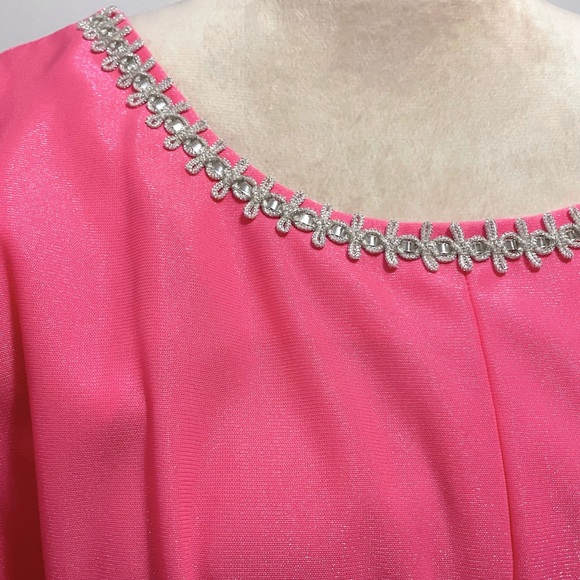 Vintage 60s 70s embellished silver appliqué collar, hot pink nylon maxi dress - Picture 6 of 7